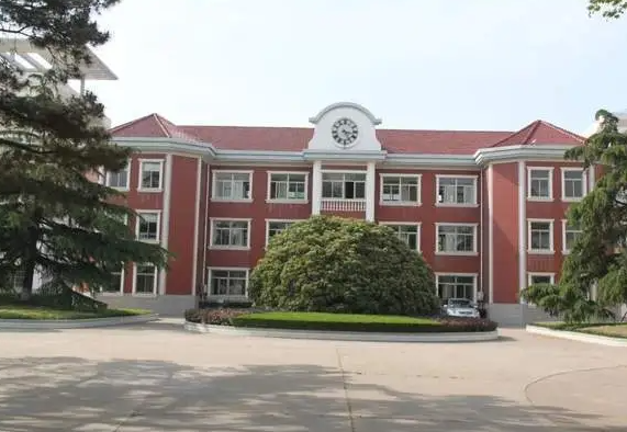 鹽城市龍岡中學(xué)地址，乘車(chē)路線