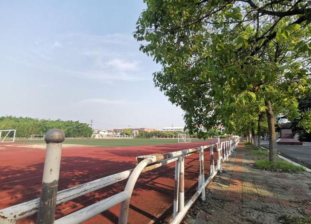 江都市丁溝中學(xué)地址，乘車路線