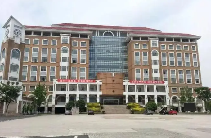江蘇省宜興中學(xué)地址，乘車路線