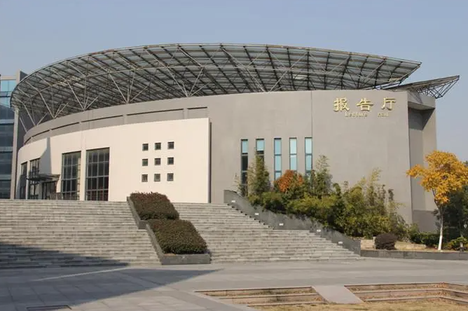 無錫市青山高級中學怎么樣、好不好