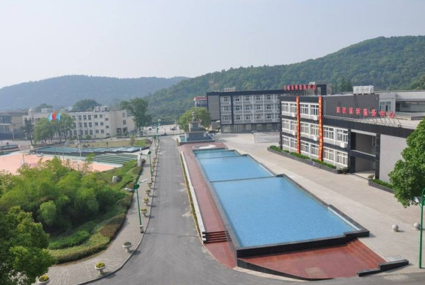 無(wú)錫光華學(xué)校地址，乘車(chē)路線