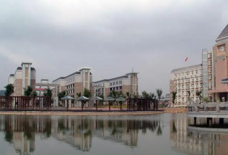 浙江金華第一中學(xué)地址，乘車路線