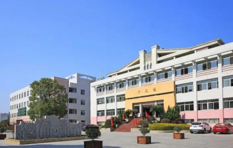 杭州市蕭山區(qū)第三高級(jí)中學(xué)地址，乘車(chē)路線