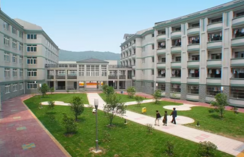 杭州市蕭山區(qū)第八高級中學(xué)地址，乘車路線