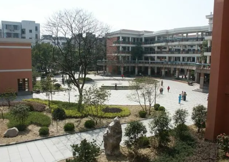 杭州市保俶塔實(shí)驗(yàn)學(xué)校地址，乘車路線