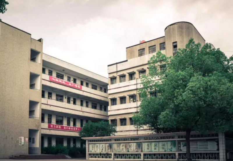 余姚市第二中學(xué)地址，乘車路線