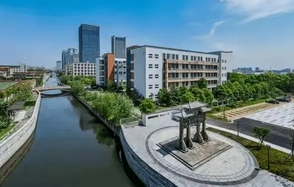 浙江省余姚市第八中學(xué)怎么樣、好不好