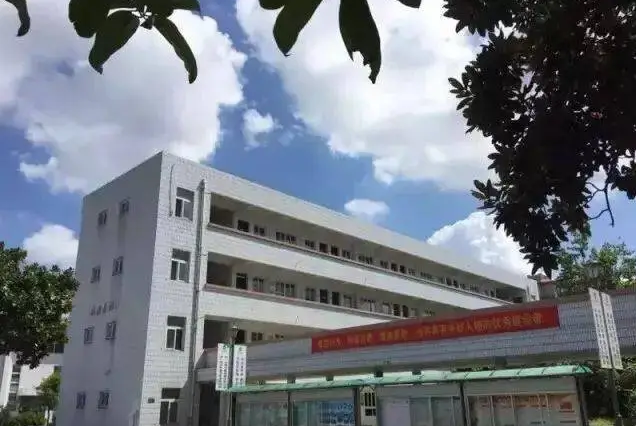 慈溪市周巷中學(xué)怎么樣、好不好