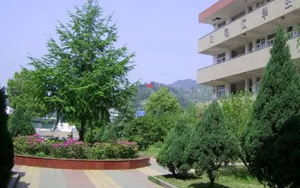 永嘉縣上塘中學(xué)地址，乘車路線