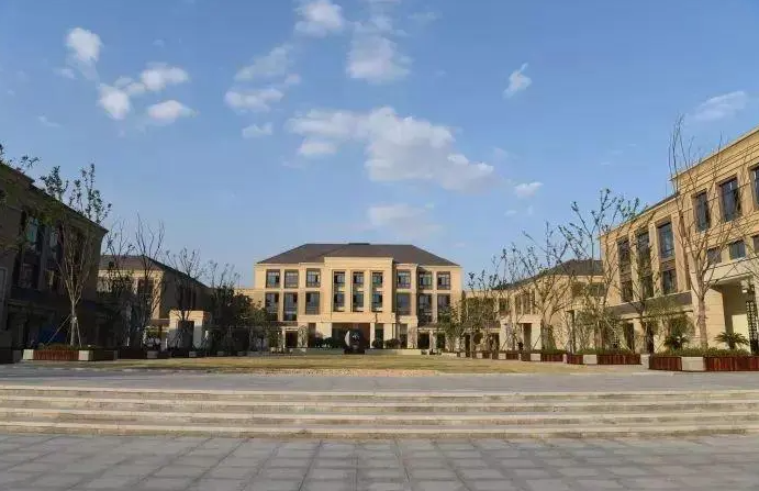 溫州市龍灣區(qū)永強(qiáng)中學(xué)地址，乘車路線