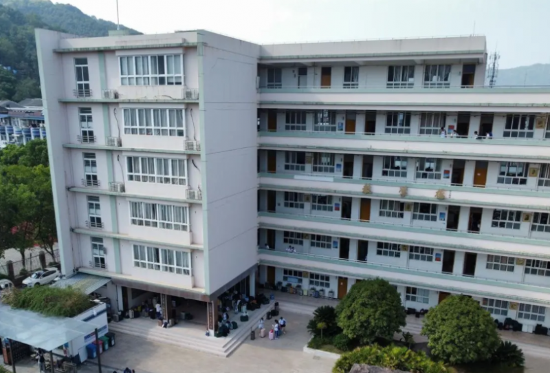 溫州市甌海區(qū)三溪中學(xué)地址，乘車路線