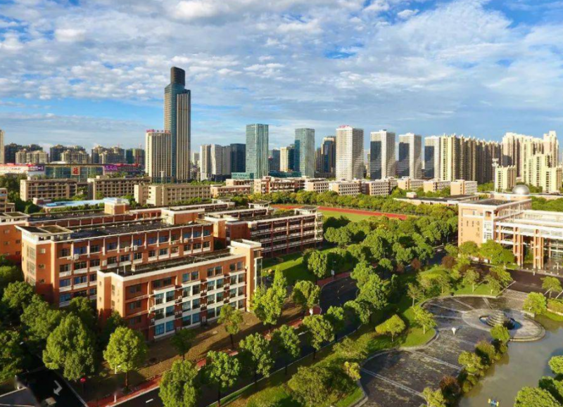 嘉興市第三中學(xué)地址，乘車路線