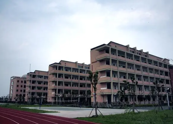 海寧中學(xué)地址，乘車路線