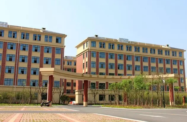 浙江省東陽市第二高級中學(xué)地址，乘車路線