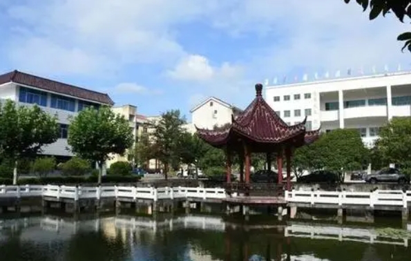 東陽(yáng)市南馬高級(jí)中學(xué)怎么樣、好不好