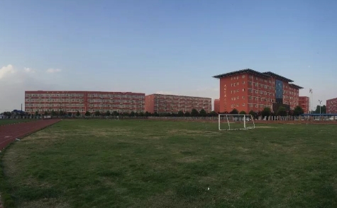 初中生怎么考中專學校