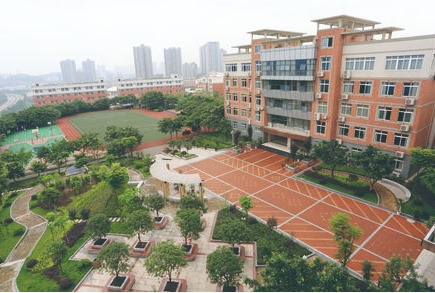 重慶市實驗外國語學校怎么樣、好不好