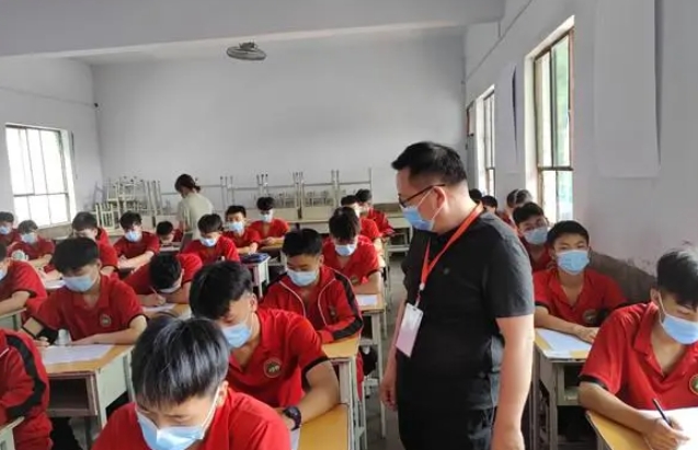2024登封萬羊武術中等專業(yè)學校多少錢 登封萬羊武術中等專業(yè)學校各專業(yè)學費收費標準