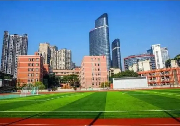 重慶市大學(xué)城第一中學(xué)校怎么樣、好不好