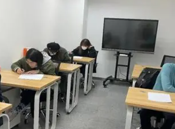 高考志愿填報(bào)后多久查詢錄取結(jié)果？怎樣查大學(xué)錄取通知書