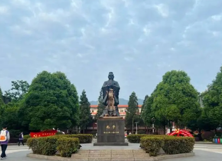 2024石家莊市礦區(qū)中學(xué)招生計(jì)劃 招生人數(shù)是多少(附要求、條件、對象)