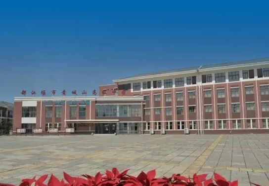 石家莊勵(lì)天高級(jí)中學(xué)地址，乘車(chē)路線