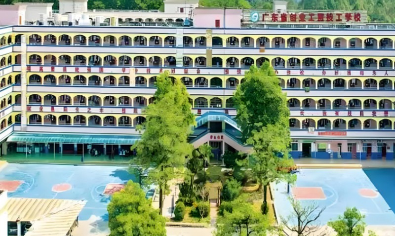 2024廣東省創(chuàng)業(yè)工貿(mào)技工學(xué)校多少錢 廣東省創(chuàng)業(yè)工貿(mào)技工學(xué)校各專業(yè)學(xué)費收費標(biāo)準