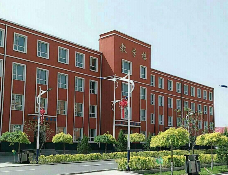 青龍滿族自治縣滿族中學怎么樣、好不好