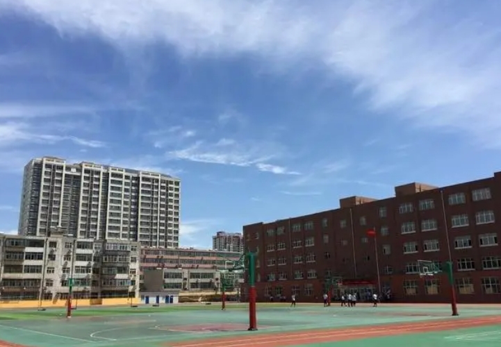 2024邢臺市第八中學多少錢(學費明細)