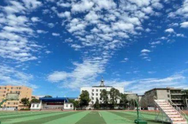河北滿城中學怎么樣、好不好