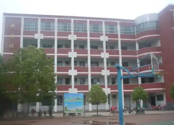 保定市物探中心學(xué)校第六分校地址，乘車路線