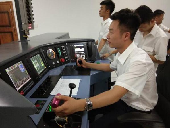 安徽2025年男生讀鐵路學(xué)校學(xué)什么專業(yè)好