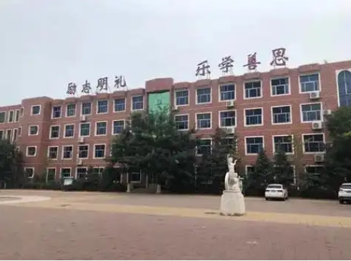 2025安國藥城學(xué)校招生計(jì)劃 招生人數(shù)是多少(附要求、條件、對(duì)象)