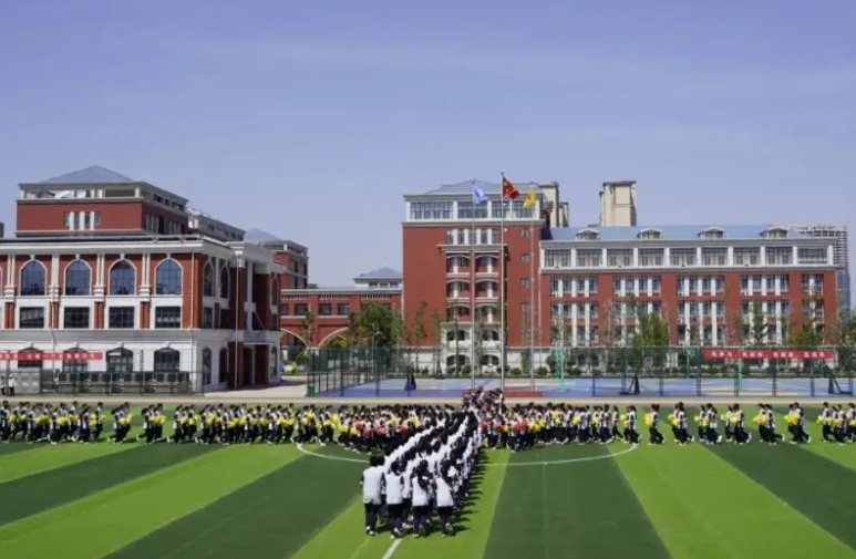 2025安國市興華中學多少錢(學費明細)