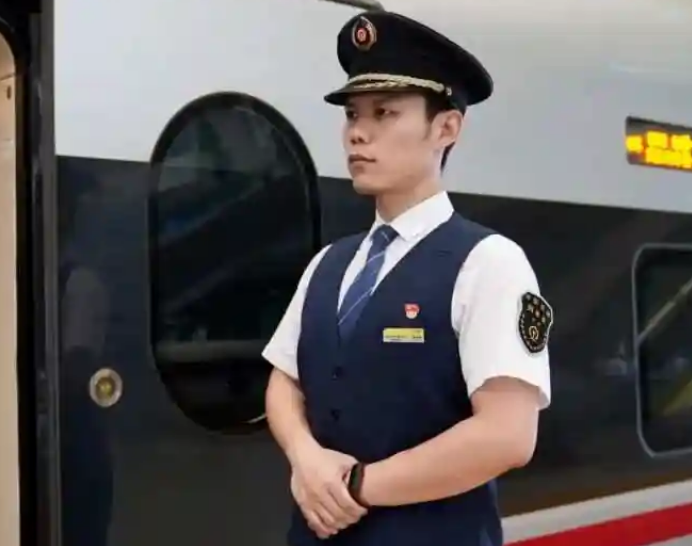廣西2025年男生上鐵路學校學什么專業(yè)好