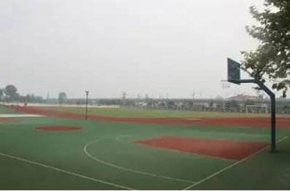 青城山高中地址，乘車路線